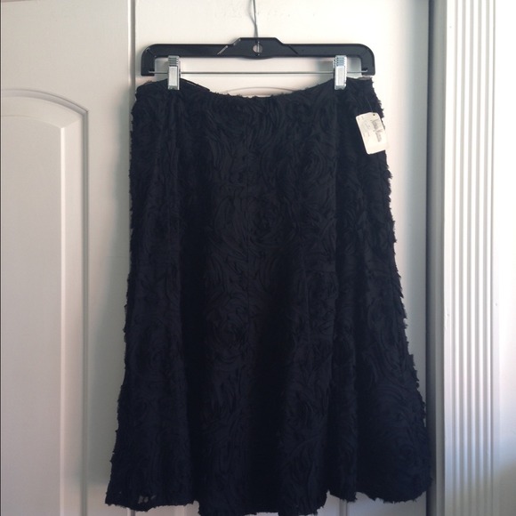 Carmen Marc Valvo Skirt- NO low ball offers please