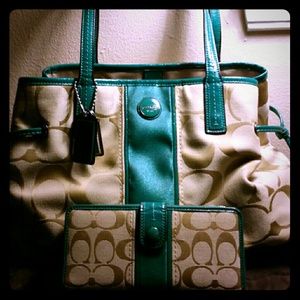 Super nice coach purse for sale!