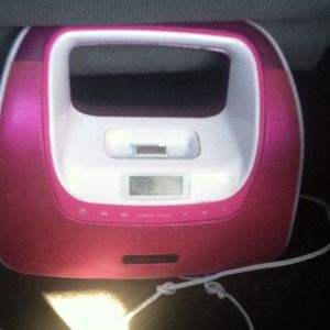 Memorex music player for iPhone and iPod