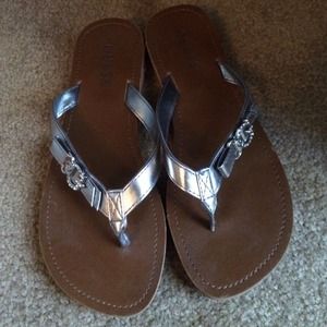 Guess flip flops