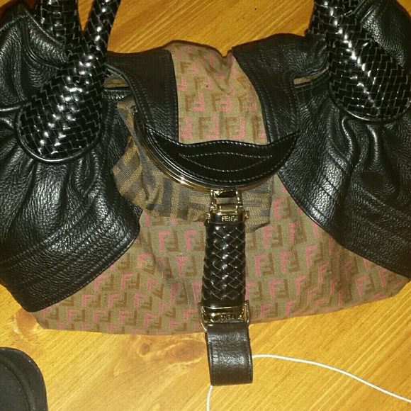Fendi bag - Picture 3 of 3