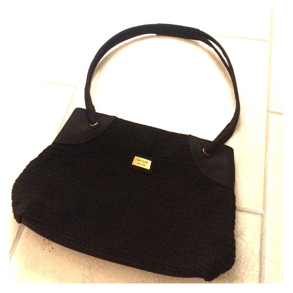 Traditional Black Purse💗 keep it organized!