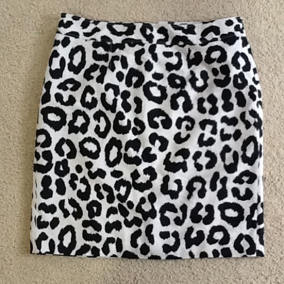 LOFT Animal Print Skirt - Picture 2 of 3