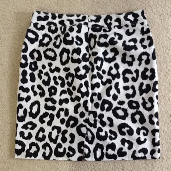 LOFT Animal Print Skirt - Picture 3 of 3