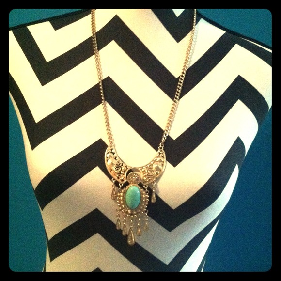 Statement Necklace Costume Jewelry