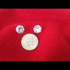Cubic diamond earring studs 4 karats NEW look real