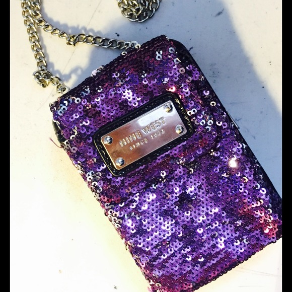 Nine West Handbags - 🙀REDUCED🙀Sequin ID/Card holder bag💕