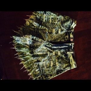 Green high waist shorts