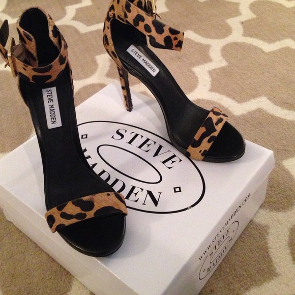 Leopard Strapped High Heels - Picture 1 of 4