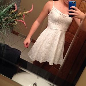 Hollister floral dress white xs