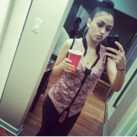 Pink & black lace shirt - Picture 1 of 1