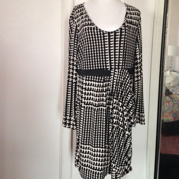 Black and cream houndstooth dress
