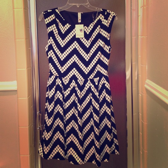 Fun and flirty black polka dot dress! - Picture 1 of 2