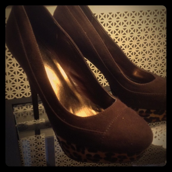 Dark Brown Round  Toe Platform Stiletto