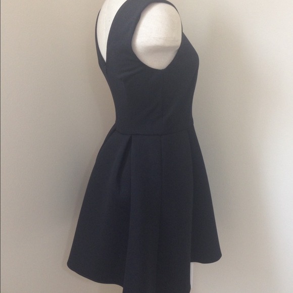ASOS Dresses - {JUST 🔽}BNWT ASOS BONDED SKATER DRESS | size 6 ASOS Dresses - {JUST 🔽}BNWT ASOS BONDED SKATER DRESS | size 6