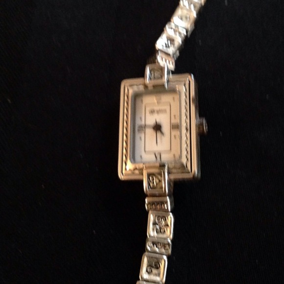 Brighton watch and matching lariat - Picture 3 of 3