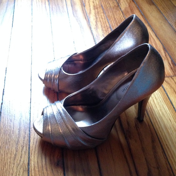 Kelly & Katie Shoes - Amazing heels!