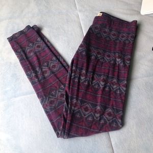 Hollister pattern leggings