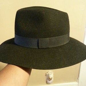 Black wool fedora hat