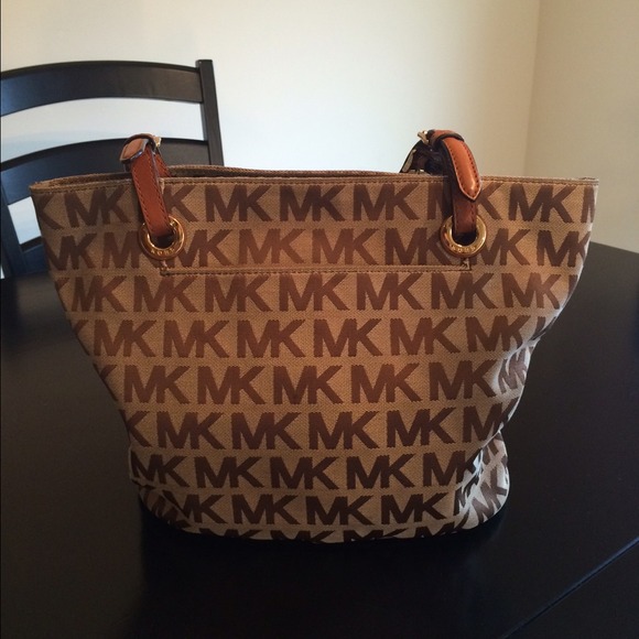 Michael Kors tote