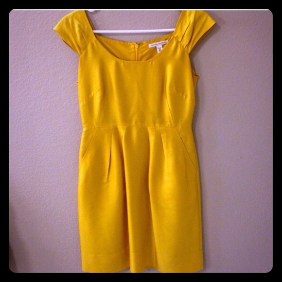 Banana Republic Dresses & Skirts - FLASH SALE Banana Republic yellow silk dress