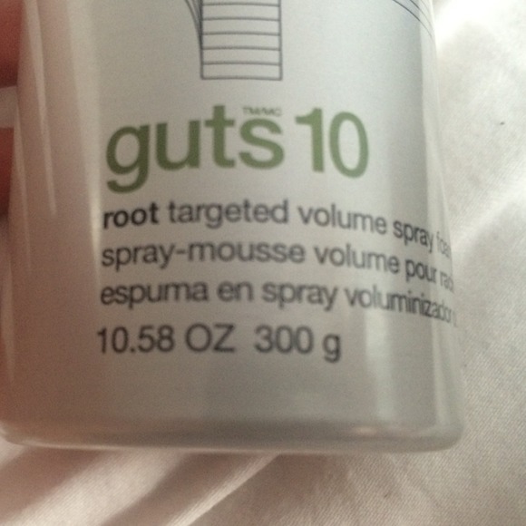 Redken Volume Spray (Guts 10) - Picture 2 of 3