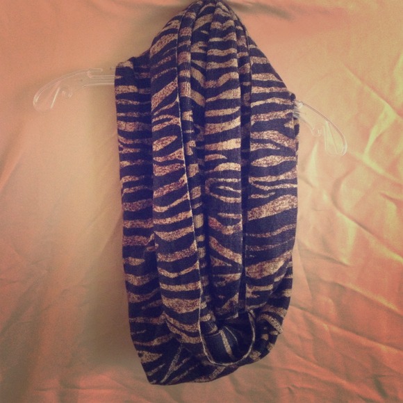 Michael Kors animal print Infinity scarf