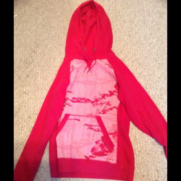 Pink Under Armer hoodie
