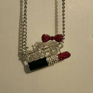 'I Do Makeup' necklace ??