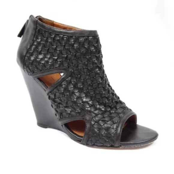 Elizabeth and James Shoes - ELIZABETH & JAMES | Wedge Swoon Woven Black 8