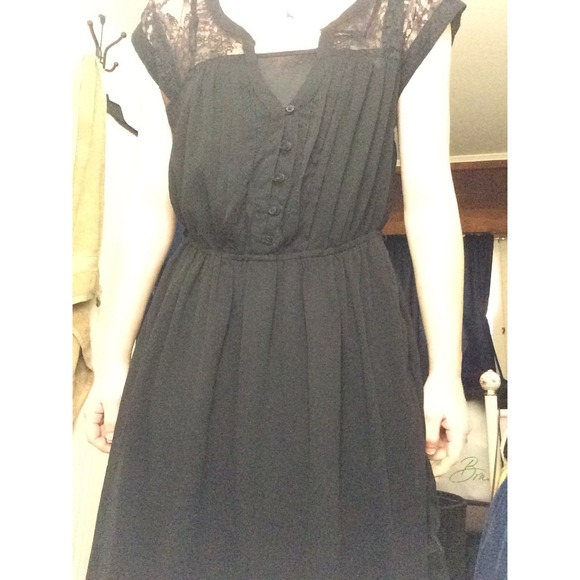 Black dress from American Eagle.