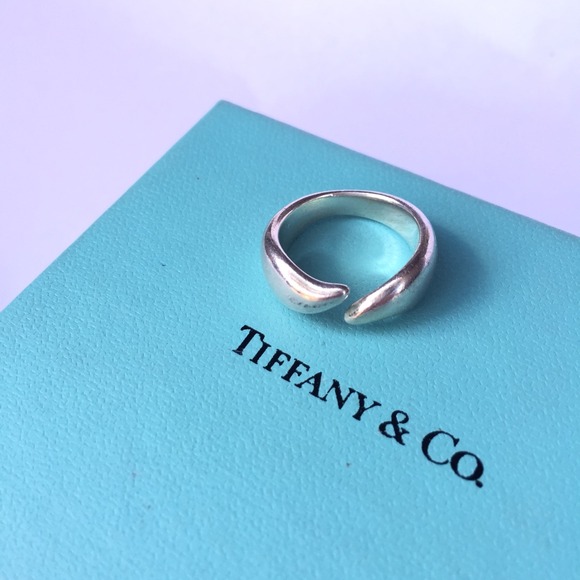 Elsa Peretti Tiffany & Co Ring - Picture 1 of 3