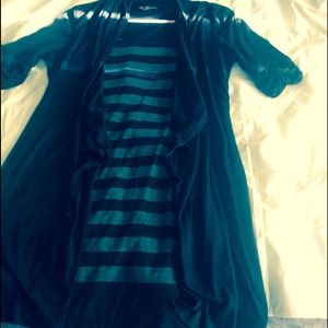 Very cute XL grey and black top