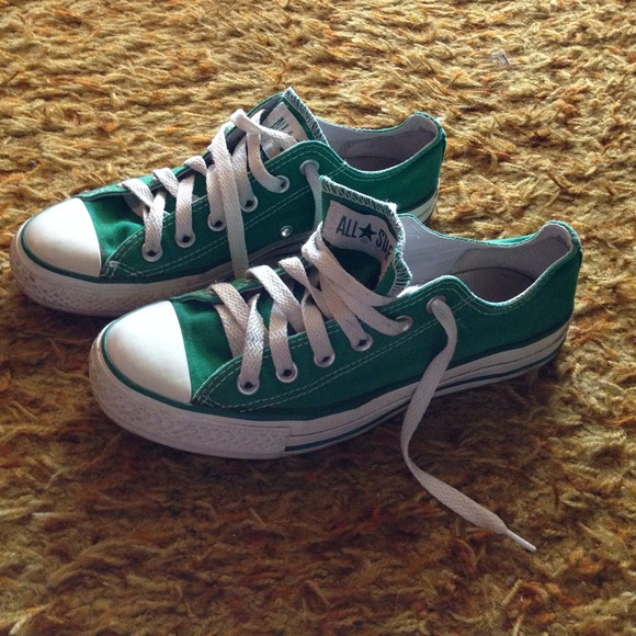 All Star Chucks Green Converse Shoes size 7 women's