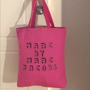 Marc Jacobs Bags - 💯Authentic Marc Jacobs Tote Marc Jacobs Bags - 💯Authentic Marc Jacobs Tote