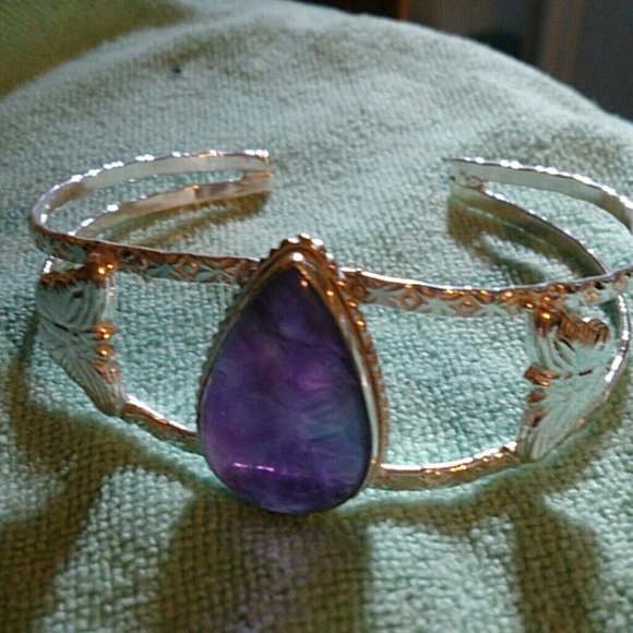 💕HP 💕 Cuff bracelet