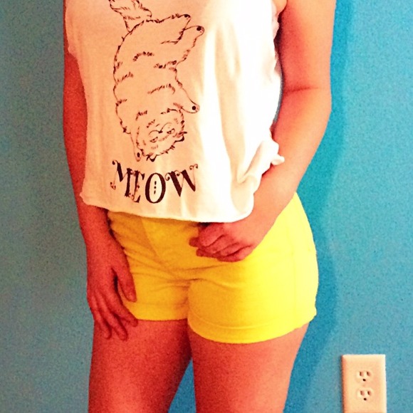 Vintage neon yellow high waisted shorts - Picture 3 of 4