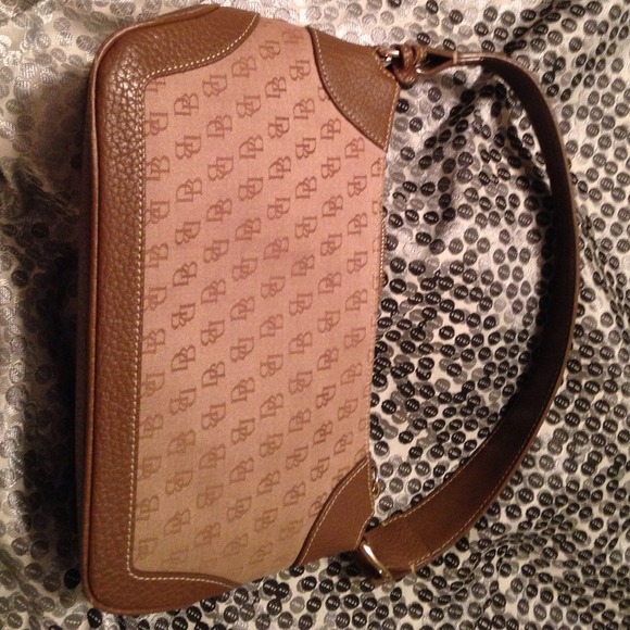 Dooney & Bourke Medium Purse WITH TAGS