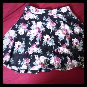 Cute Floral Skirt Black
