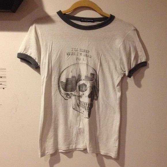Brandy Melville tshirt