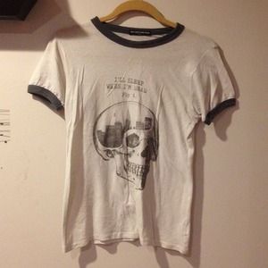 Brandy Melville tshirt