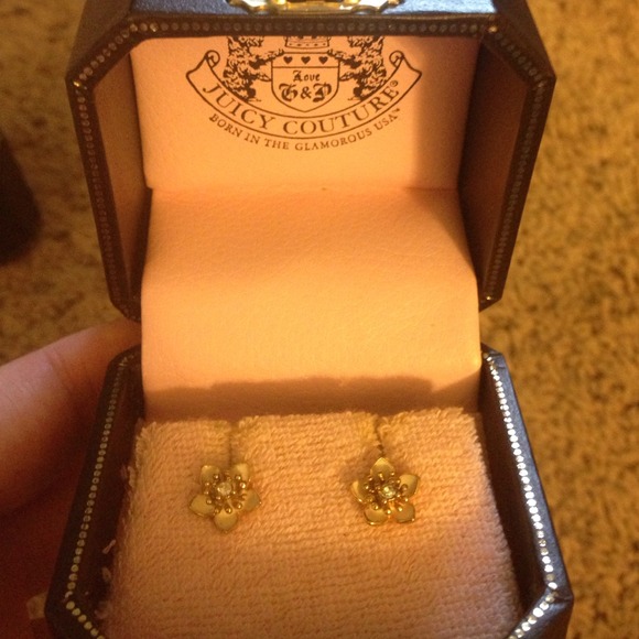 Juicy couture flower studs earrings