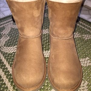 UGG Bailey Button Boots. Very good condition.