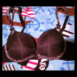 Victoria's Secret 32a bra