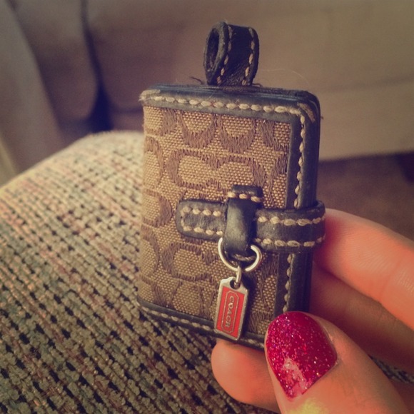 💓Sale!!!!! 💓Coach key chain with picture inserts