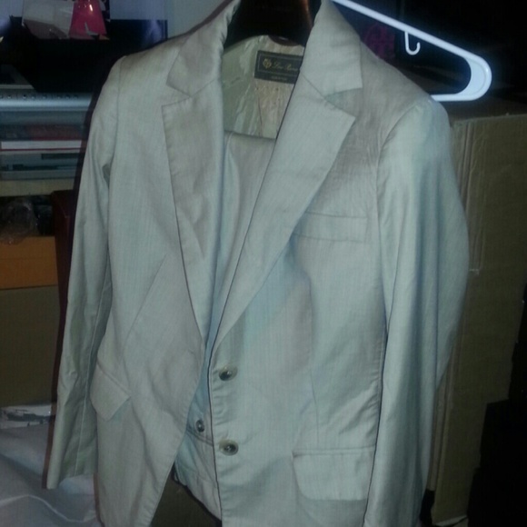 LORO Piana Woman's Suit    Virgin Sheep f