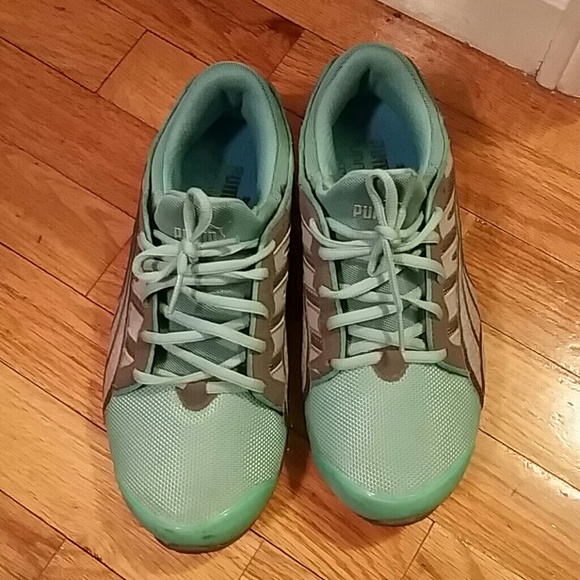 Puma coral blue/ turquoise tennis shoes