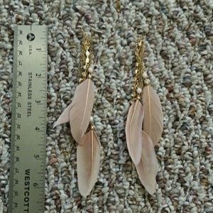 Dangling ear rings