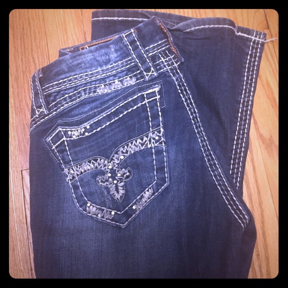 Rock Revival, Amy Easy Boot