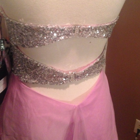 HOST PICK  NWT La Femme cocktail/prom dress - Picture 3 of 4